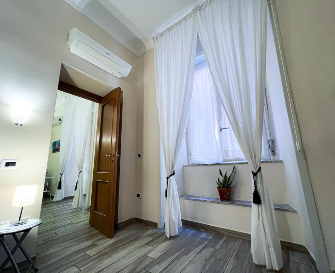 Traversa Toledo, Intero Appartamento Al Plebiscito Napoli Ngoại thất bức ảnh