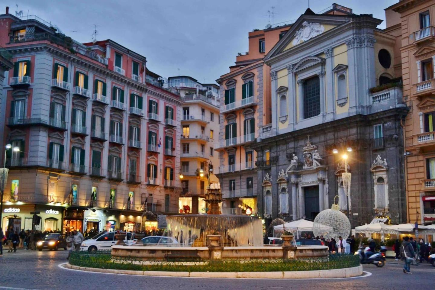 Traversa Toledo, Intero Appartamento Al Plebiscito Napoli Ngoại thất bức ảnh